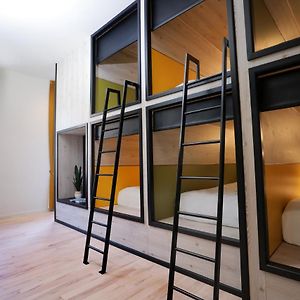 Solo Kapuseru Capsule a suite 8 Shared Facilities